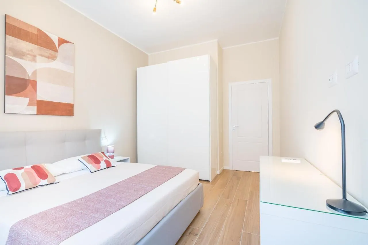 アパート Puccini Apt - Centro Citta - Wifi - Ac カリアリ