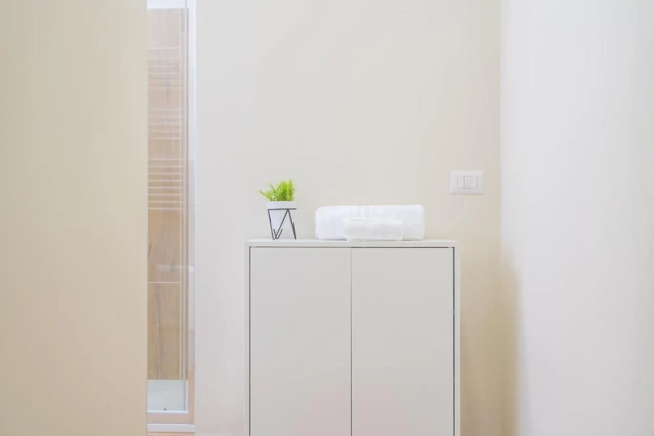 קליארי Puccini Apt - Centro Citta - Wifi - Ac 0*,