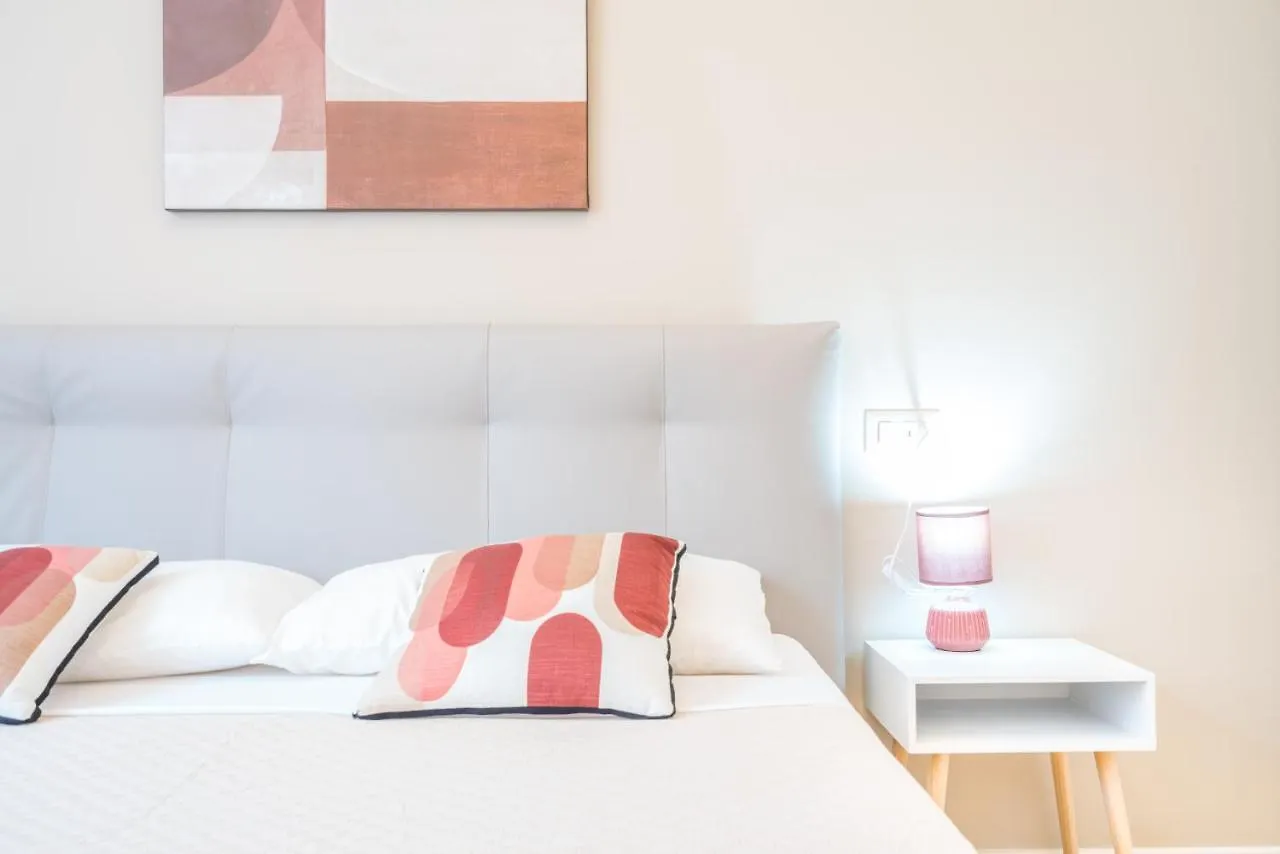 Puccini Apt - Centro Citta - Wifi - Ac カリアリ 0*,